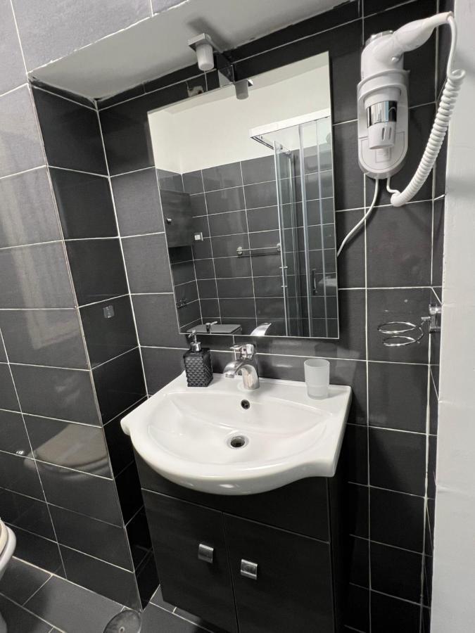Napoli Centro-La Casa Di Lucio Panzió Kültér fotó